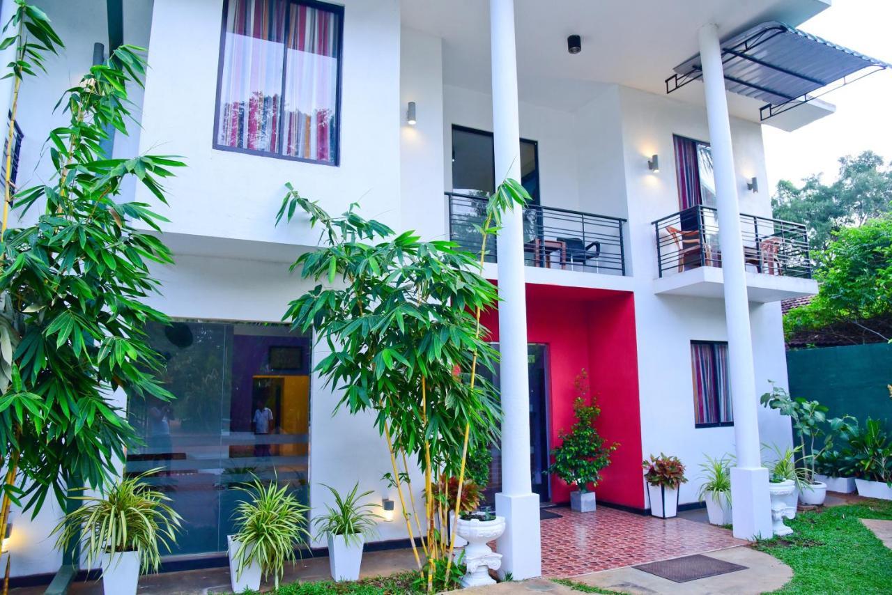 Hotel Moonstone Anurâdhapura Extérieur photo