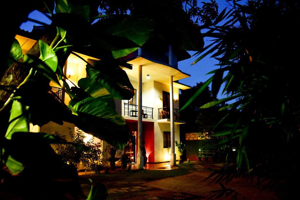 Hotel Moonstone Anurâdhapura Extérieur photo