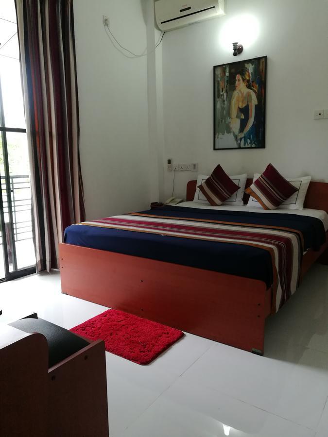 Hotel Moonstone Anurâdhapura Extérieur photo