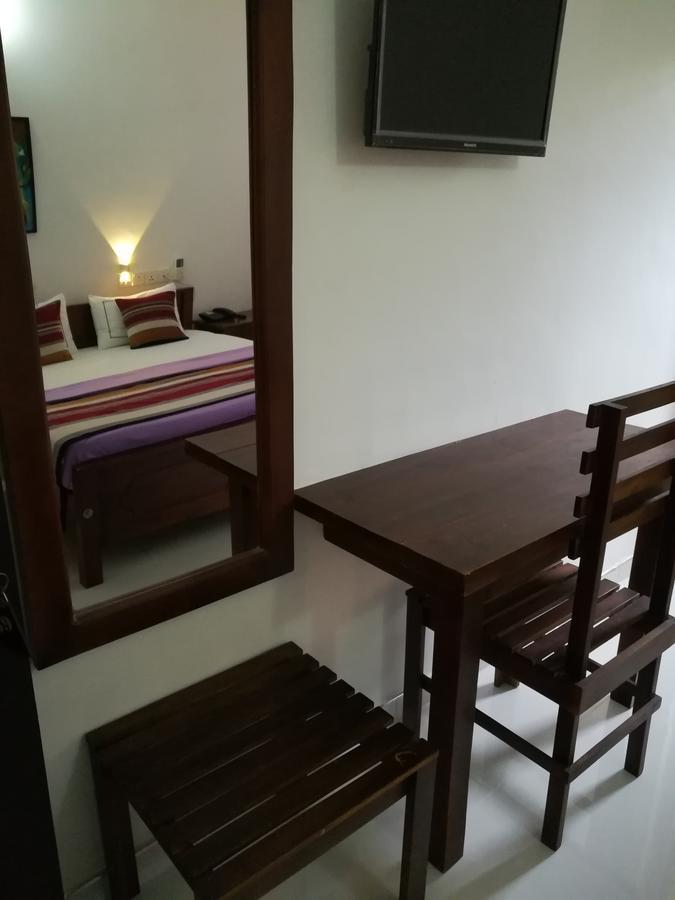 Hotel Moonstone Anurâdhapura Extérieur photo